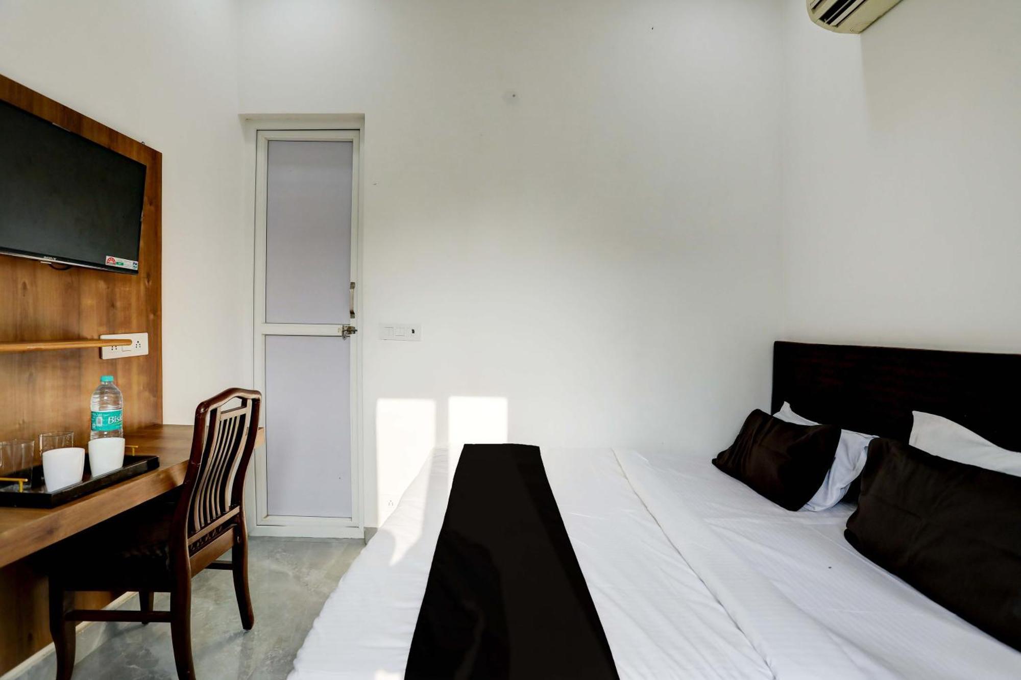 Play Rooms - Couple Friendly Delta II Greater Noida Eksteriør billede